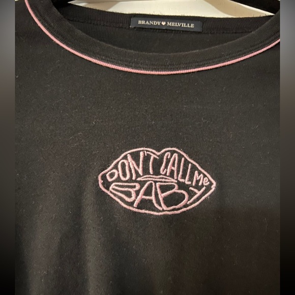 Brandy Melville T-Shirt - Picture 3 of 4